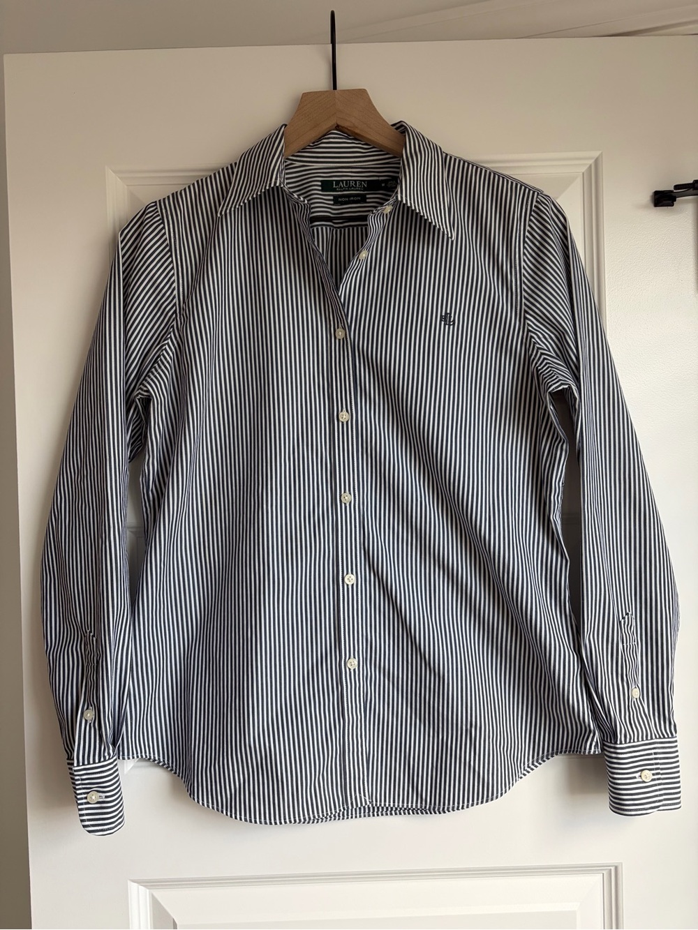 Lauren Ralph Lauren Women’s Non-Iron Striped Button Down Shirt - Size Medium - Picture 2 of 8